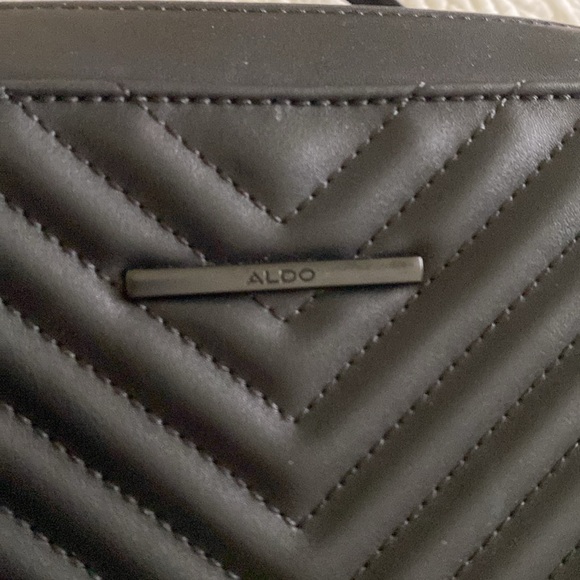 Aldo Andressera black quilted crossbody bag - Picture 4 of 12